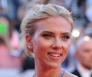 Johansson dice trabajaría al lado de Allen