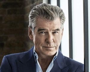 Pierce Brosnan da el sí a James Bond mujer