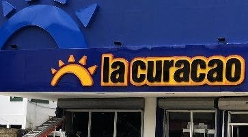 La Curacao se renueva en toda la región en sus 93 años