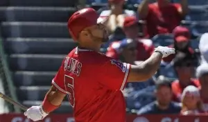 Pujols llega a 657 jonrones en victoria de los Angelinos