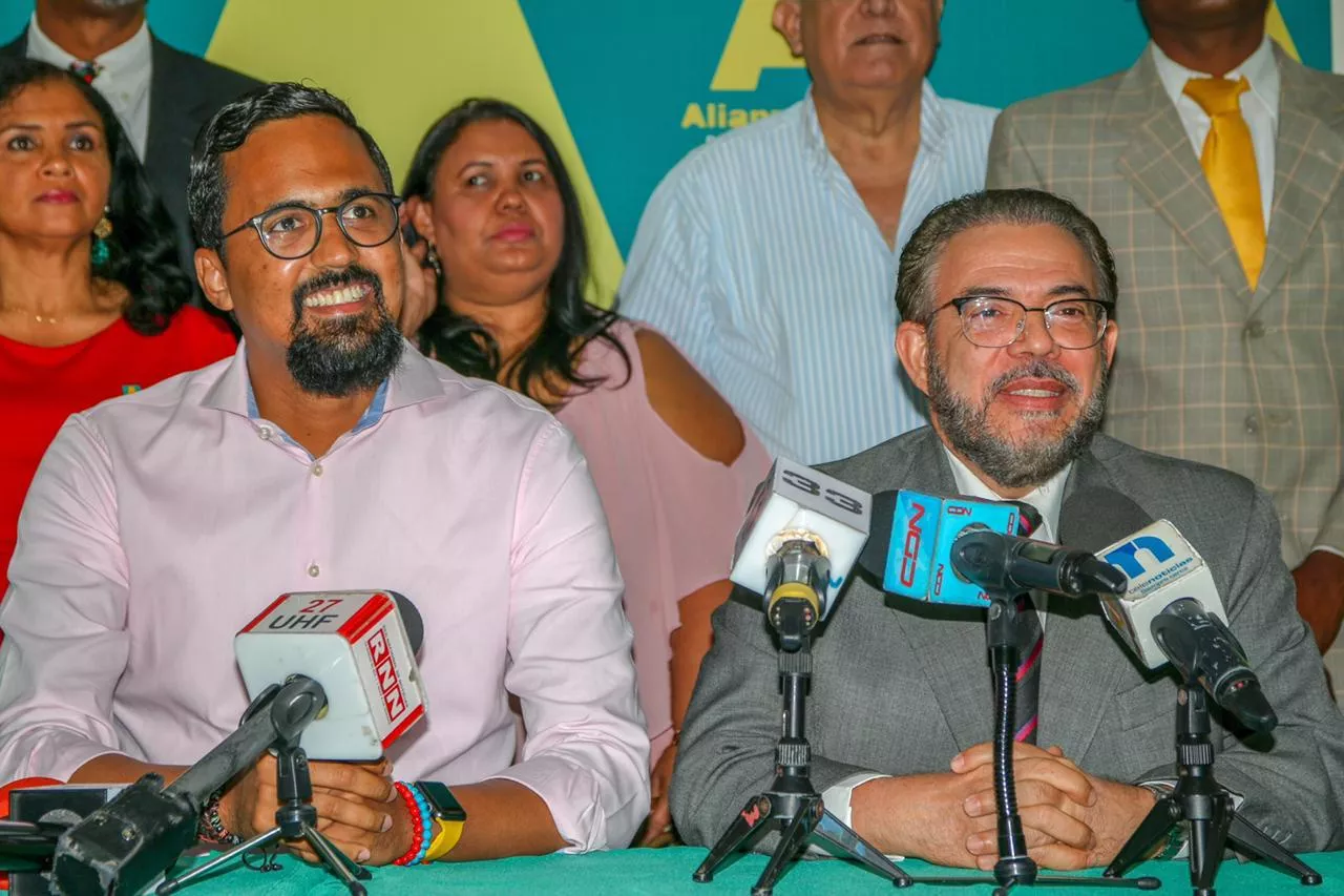 Alianza País presenta a Bartolomé Pujals como candidato a alcalde del Distrito Nacional