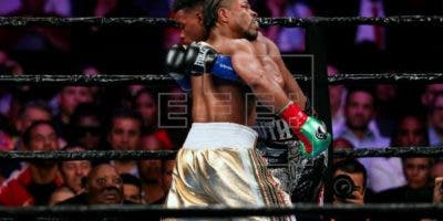 Spence Jr. se impone Porter en un combate muy cerrado