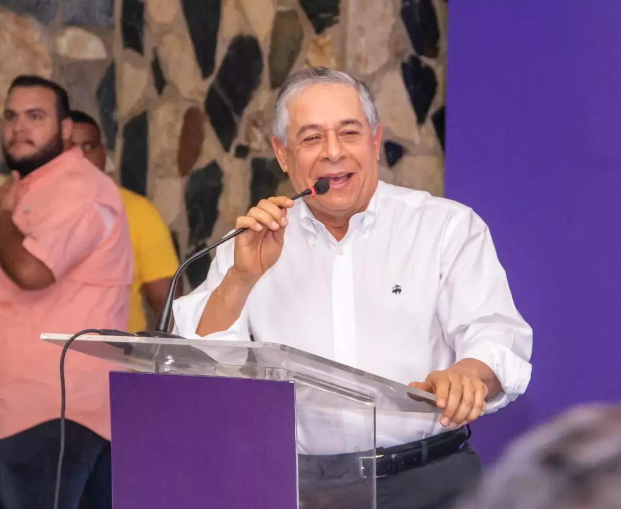 Roberto Salcedo y Jacqueline Ortíz celebran asamblea de coordinadores electorales