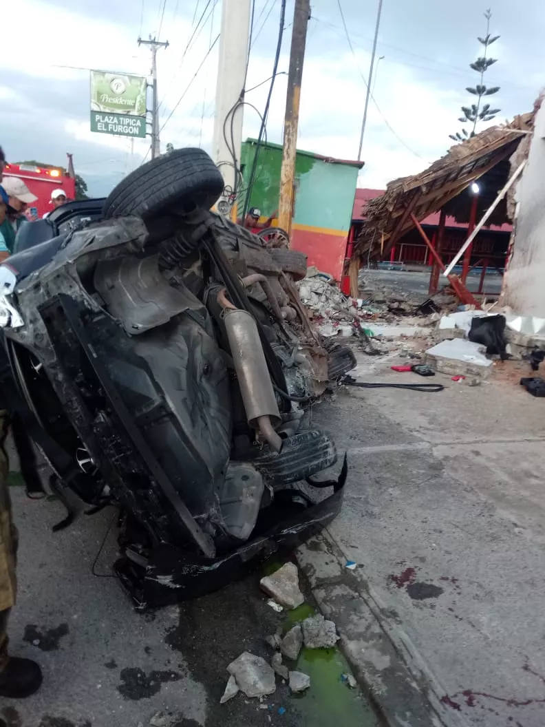 Jóvenes que murieron en accidente en La Vega salieron sin consentimiento de sus padres