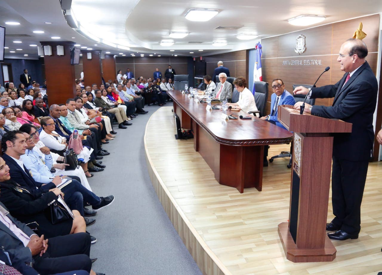 Pleno JCE se reúne con secretarios de 158 Juntas Electorales para evaluar resultados de Simulacro