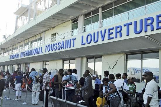 Cancelan vuelo desde República Dominicana a Haití por incendio en aeropuerto