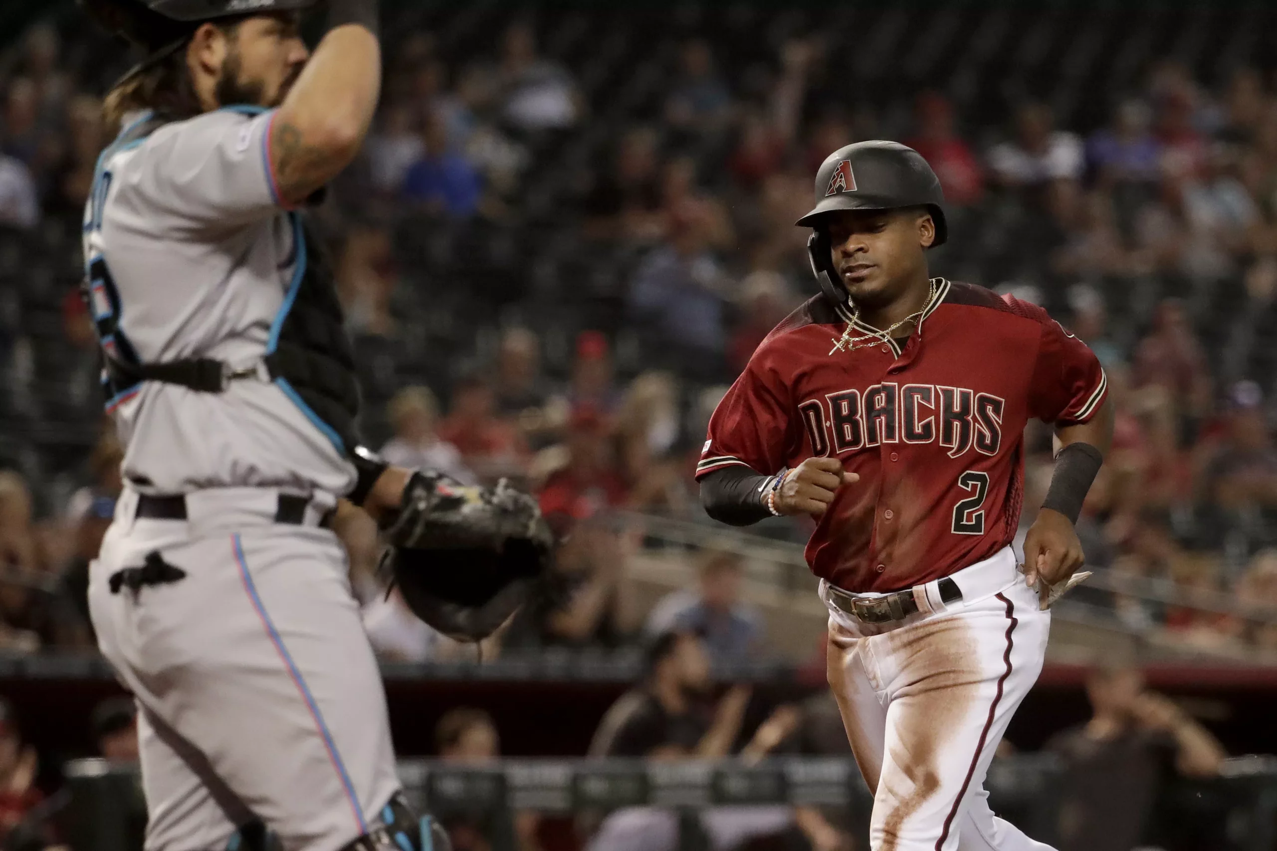 Domingo Leyba remolca 2 carreras  y Diamondbacks superan a los Marlins