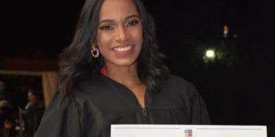Rosaliz Calderón, primera dominicana en obtener el título en pedagogía hospitalaria en Costa Rica