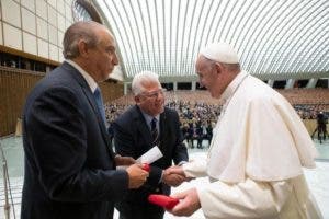 Doctor Ramón Tallaj es recibido por el Papa Francisco