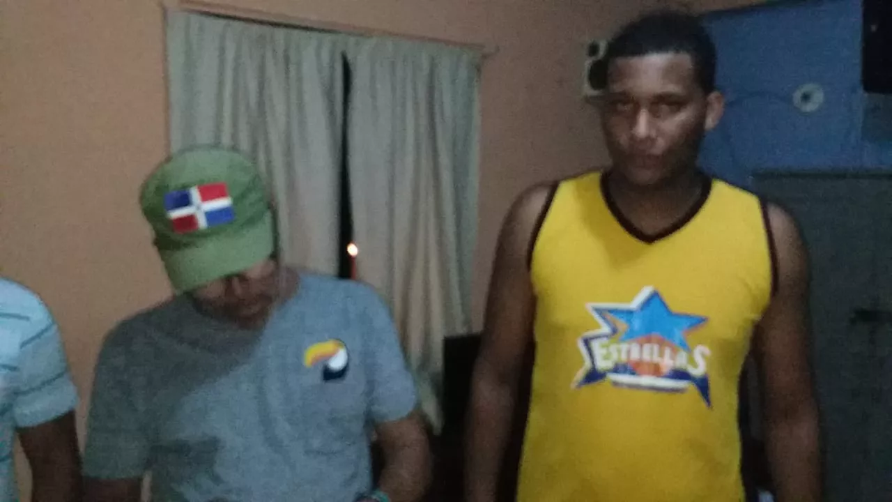 Entregan joven estaba prófugo tras herir con un block a cabo policial en Puerto Plata