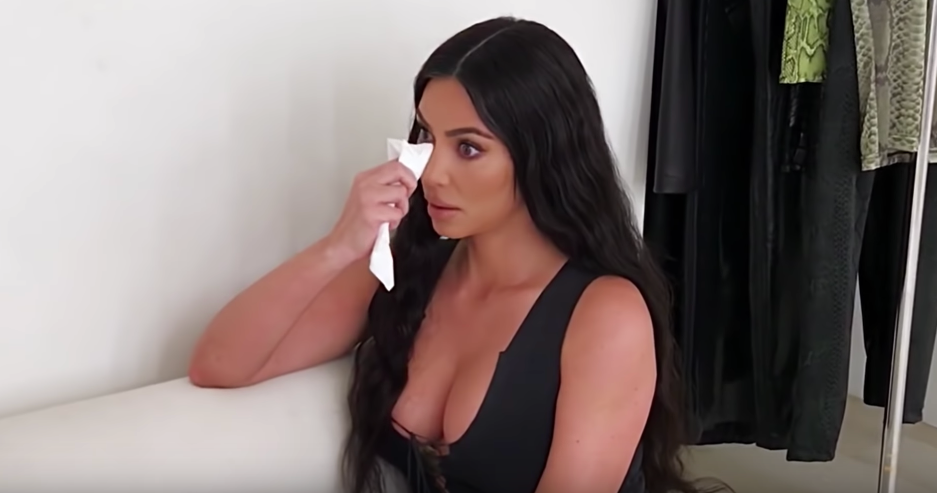 Kim Kardashian se derrumba al dar positivo en lupus en un test médico