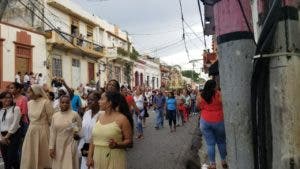 Cientos de feligreses participan en procesión en honor a la Virgen de las Mercedes