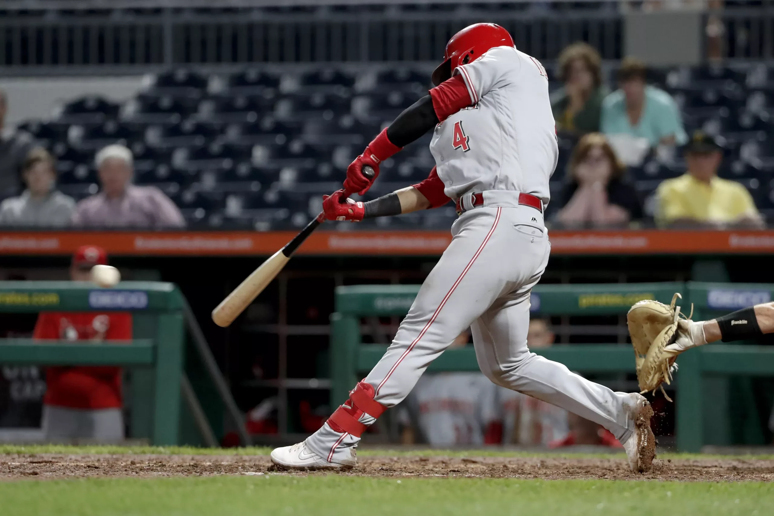 José  Iglesias impulsa a Rojos ante Piratas en juego de 12 innings