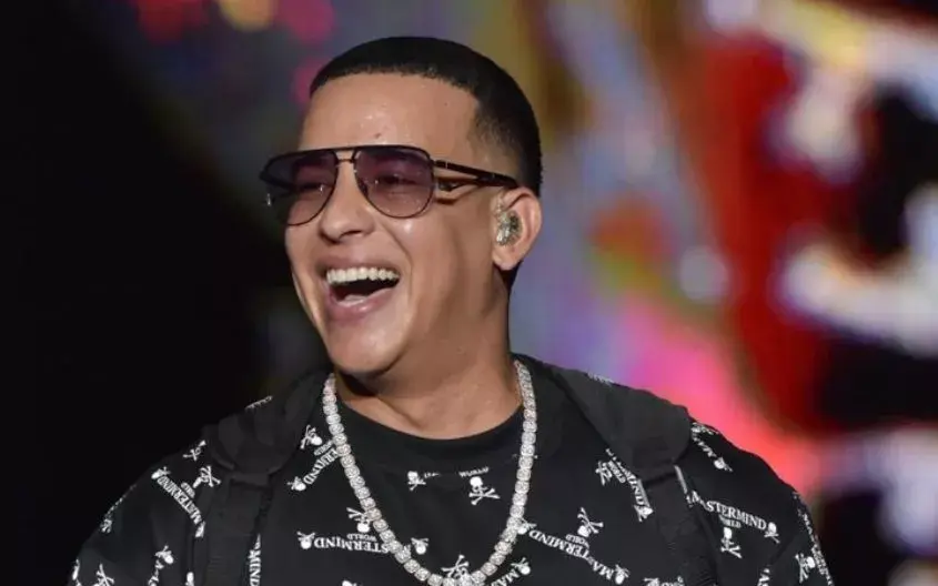 Daddy Yankee y Farruko cierran Verano Presidente