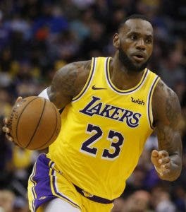 LeBron James entra en la polémica sobre China y los Rockets evitan pronunciarse