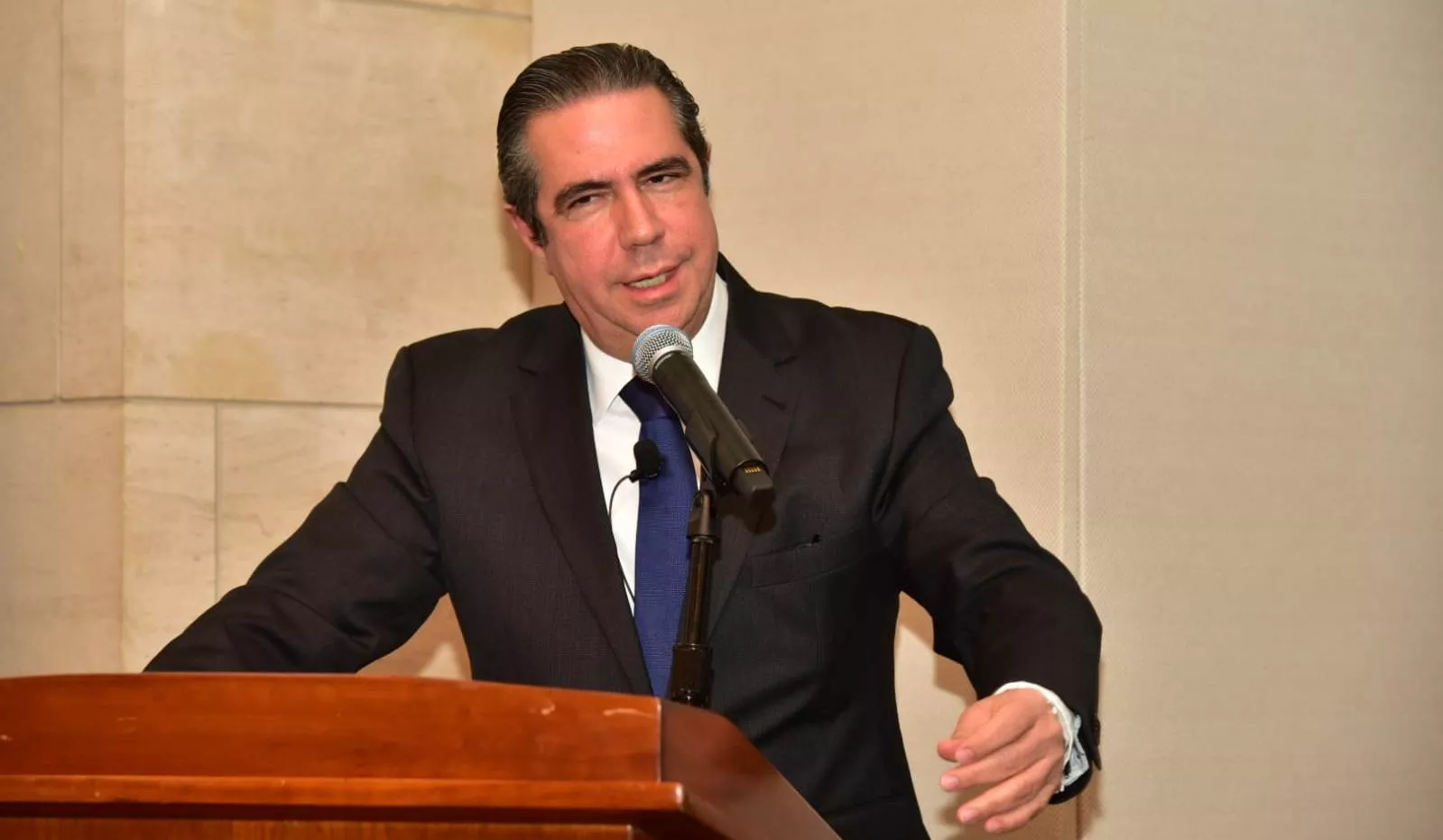 Ministro de Turismo garantiza seguridad de los extranjeros en República Dominicana