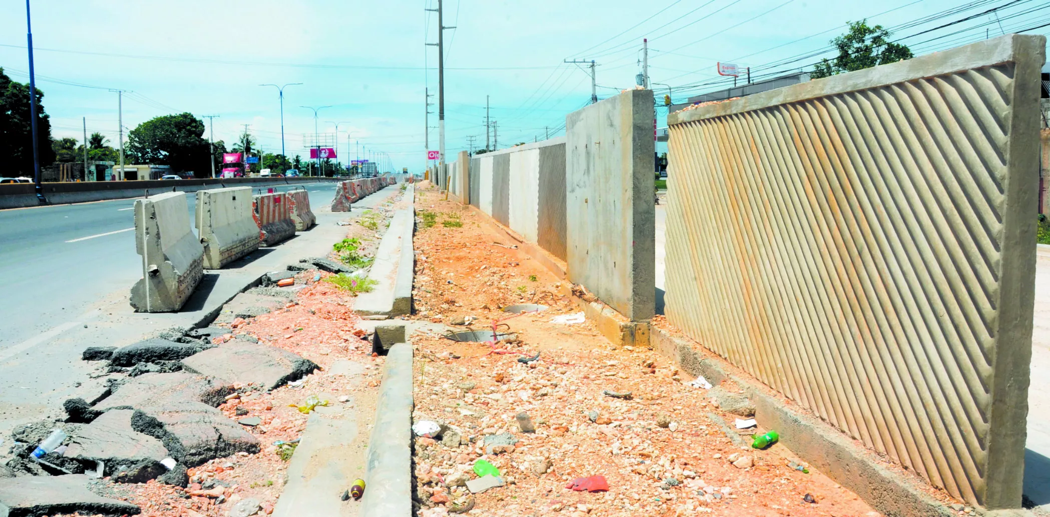 Marginalidad de Boca Chica norte será ocultada con “muro de la vergüenza”