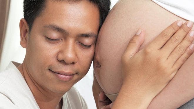 Efectos del alcohol en el embarazo: el estudio que sugiere que el futuro padre debe dejar de tomar alcohol hasta 6 meses antes de la concepción