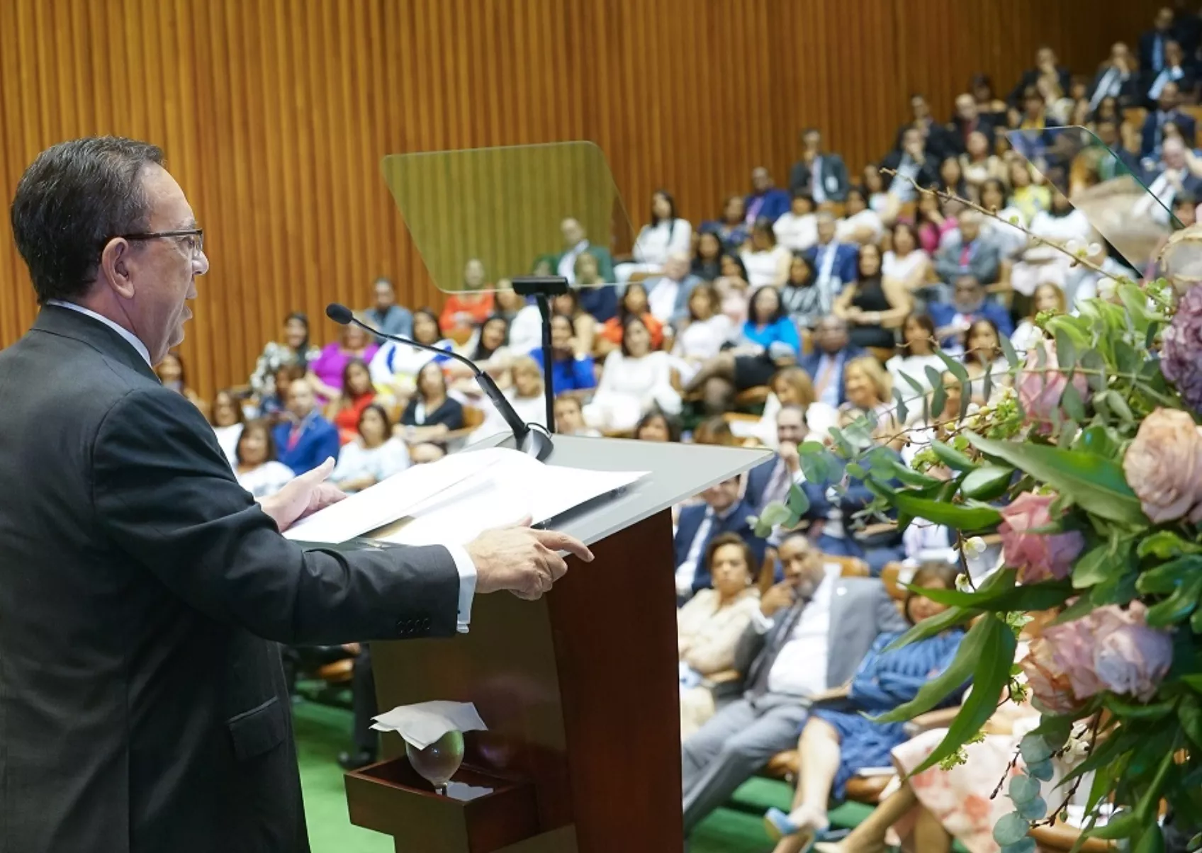 El Banco Central mantiene estabilidad cambiaria con plataforma electrónica