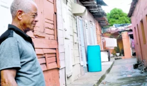 Las cuarterías son testigo del hacinamiento en San Carlos.