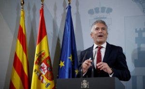 El Gobierno español denuncia la “extrema” violencia de protestas en Cataluña