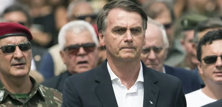 Bolsonaro dice que Argentina hizo “mala elección” y no felicitará a Fernández