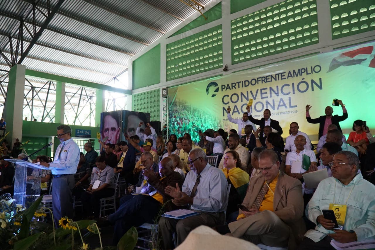 Frente Amplio propone a Ricardo Nieves como fiscal electoral
