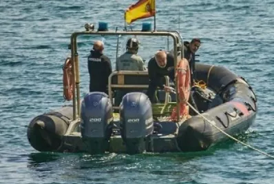 Narcos salvan militares varados en alta mar