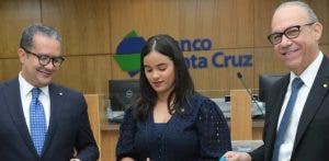 Banco Santa Cruz inaugura su centro de negocios