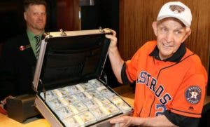 Hombre apuesta a favor de los  Astros 3.5 millones en la Serie Mundial