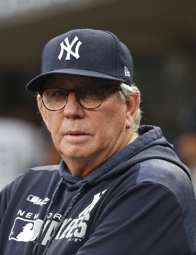 Yankees despiden a su coach de picheo