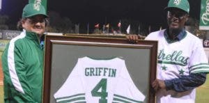 Estrellas retiran número a Griffin