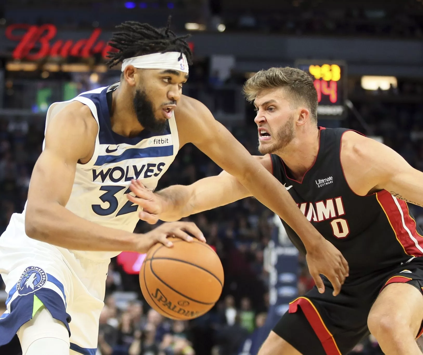 Karl Anthony Towns  ‘tritura’ la NBA con bestial arrancada