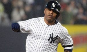 Los Yanquis declinan retener  a Edwin Encarnación