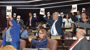 Grupo de Leonel crea bloque de diputados