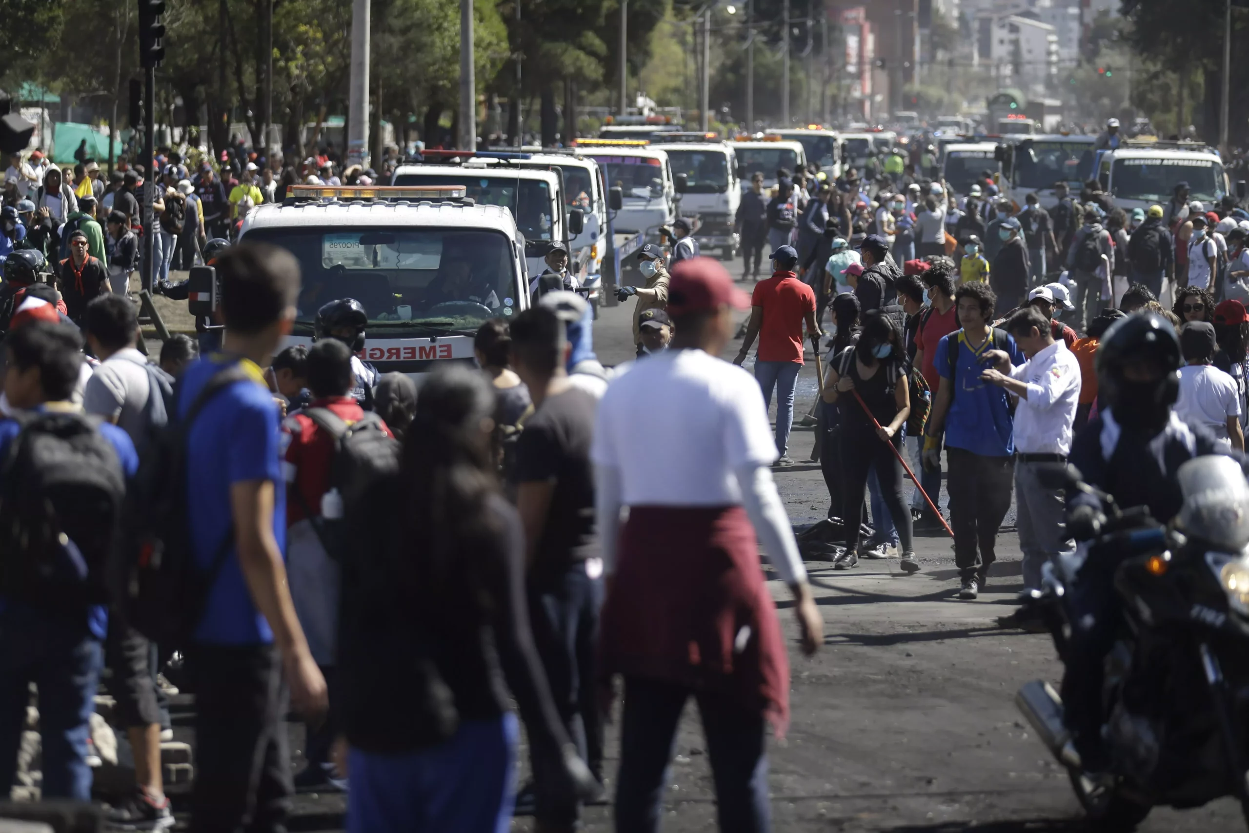 Tarifas de combustibles y transporte vuelven a valores anteriores a protestas en Ecuador