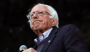 Hospitalizan al candidato demócrata Bernie Sanders por obstrucción arterial