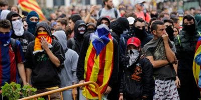 Carreteras cortadas y manifestaciones en huelga independentista de Cataluña