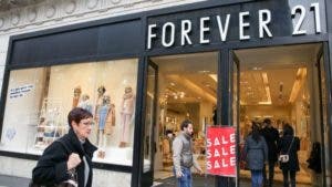 Forever 21: 3 razones que explican por qué la cadena de la moda se declaró en bancarrota en Estados Unidos