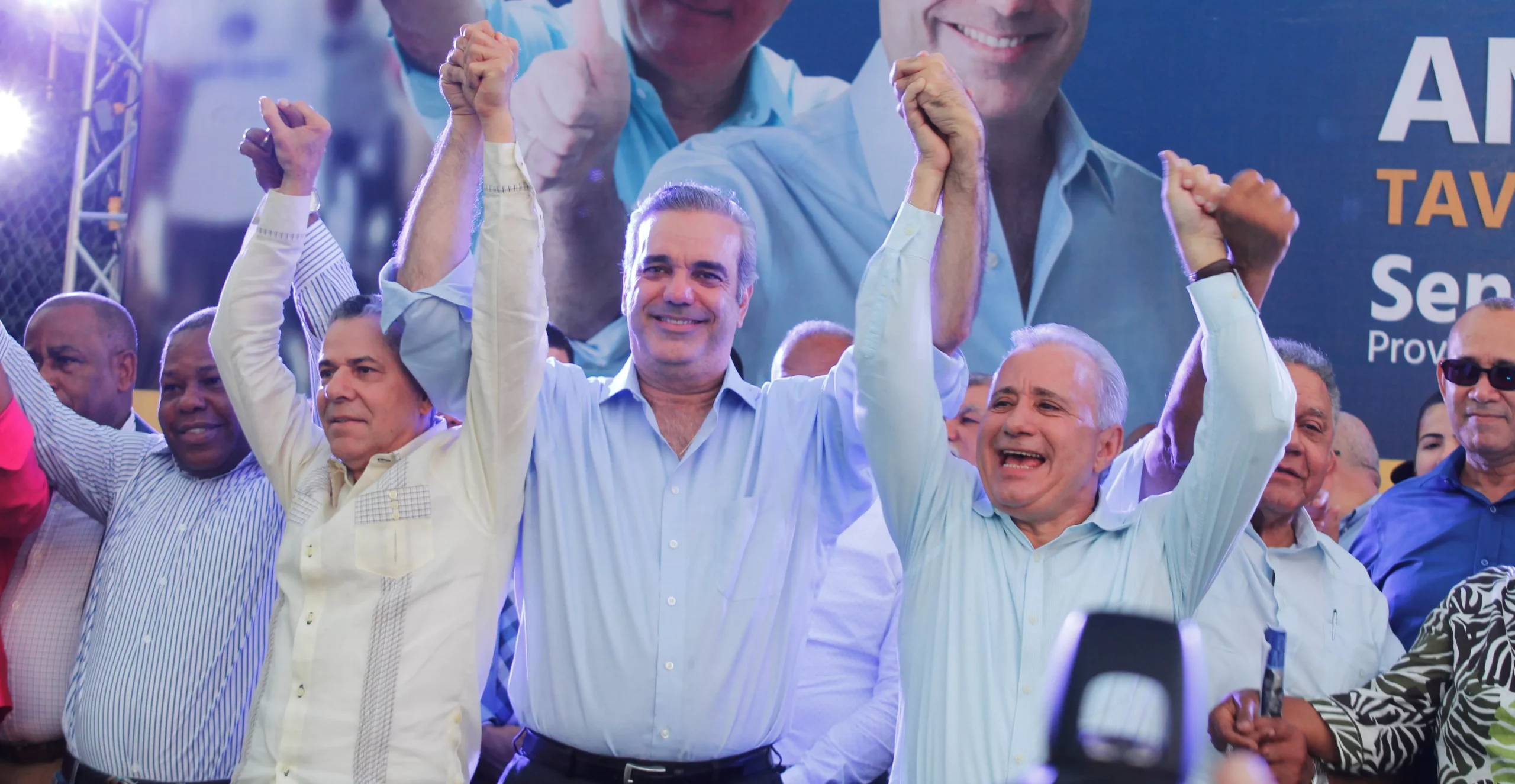 Abinader presenta a Taveras Guzmán como candidato a senador por Santo Domingo