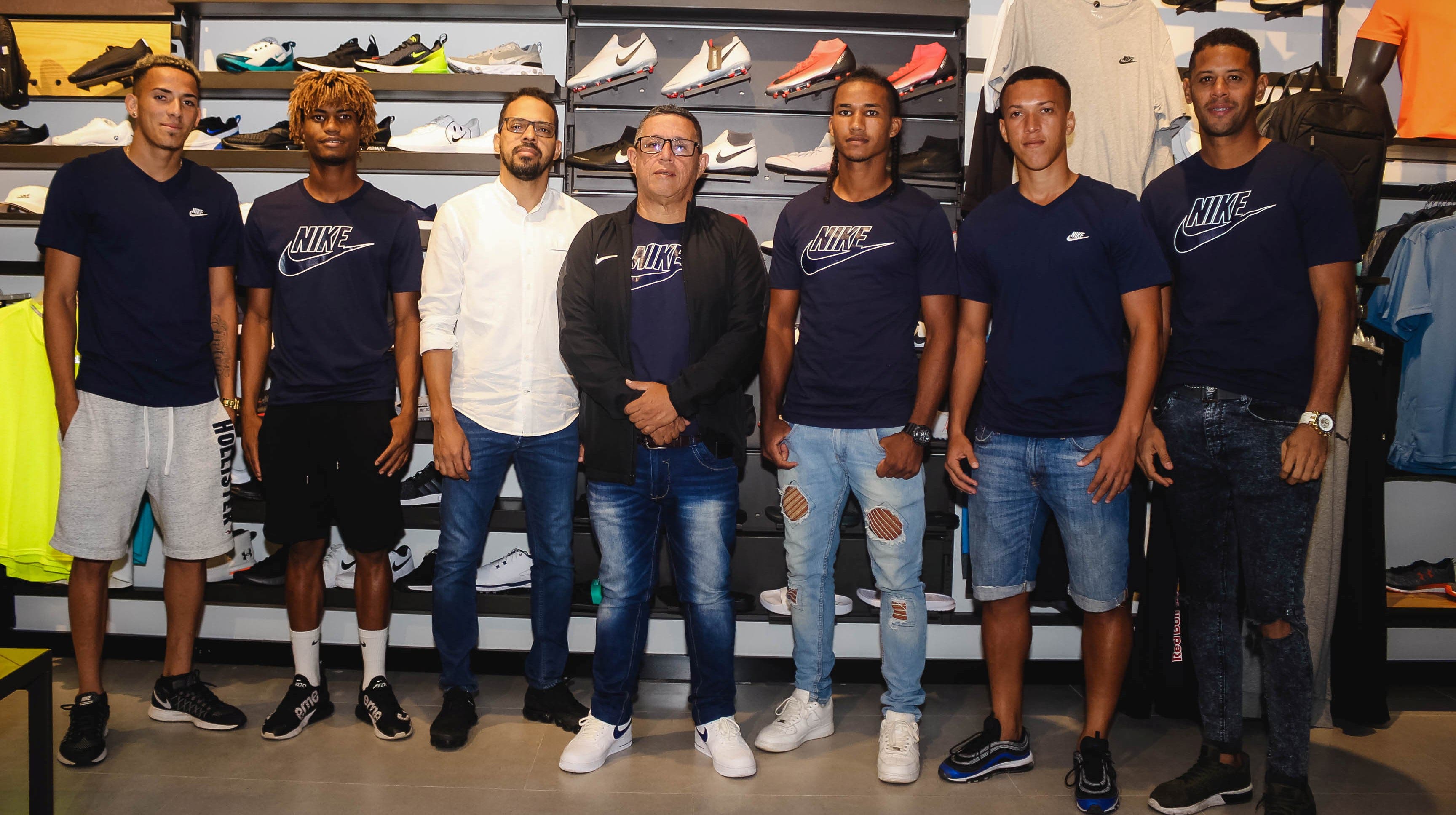 Nike apoyará a jugadores de fútbol de República Dominicana