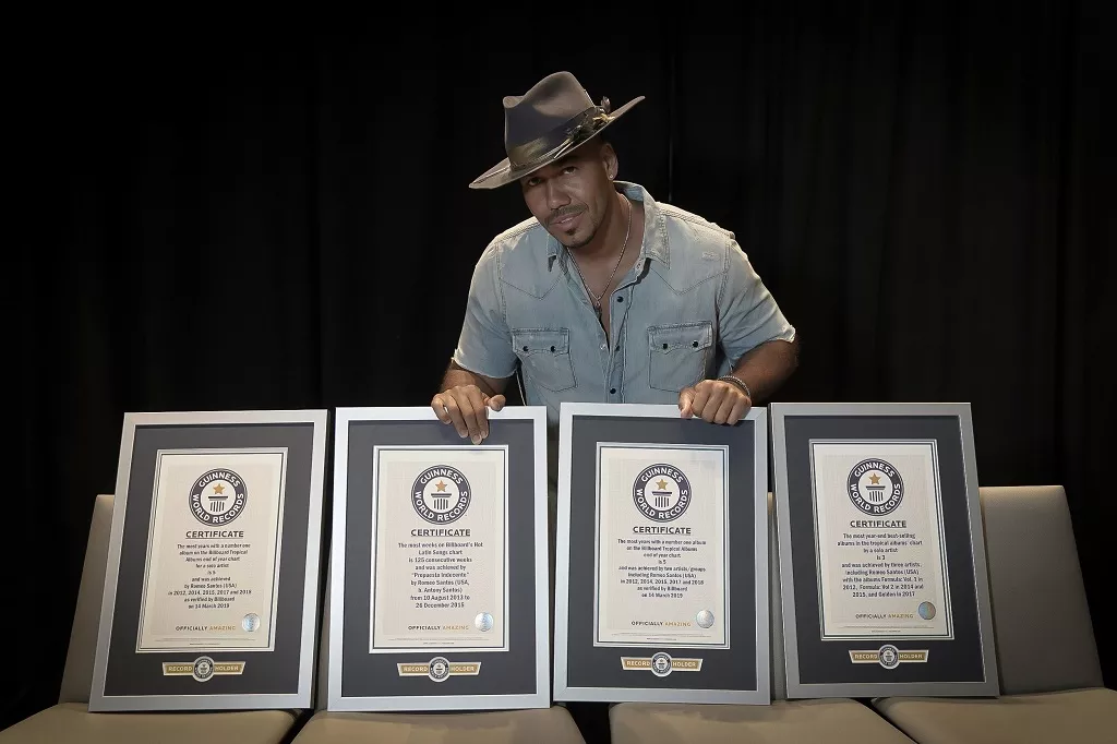 Cuáles son los cuatro récords Guinness que logró Romeo Santos por la venta de álbumes tropicales