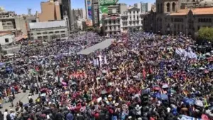 “Evo es nuestro Fidel Castro”: los seguidores del presidente de Bolivia que defienden su cuestionada victoria