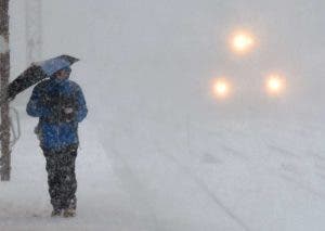 Tormenta de nieve atraviesa las Grandes Llanuras de Estados Unidos