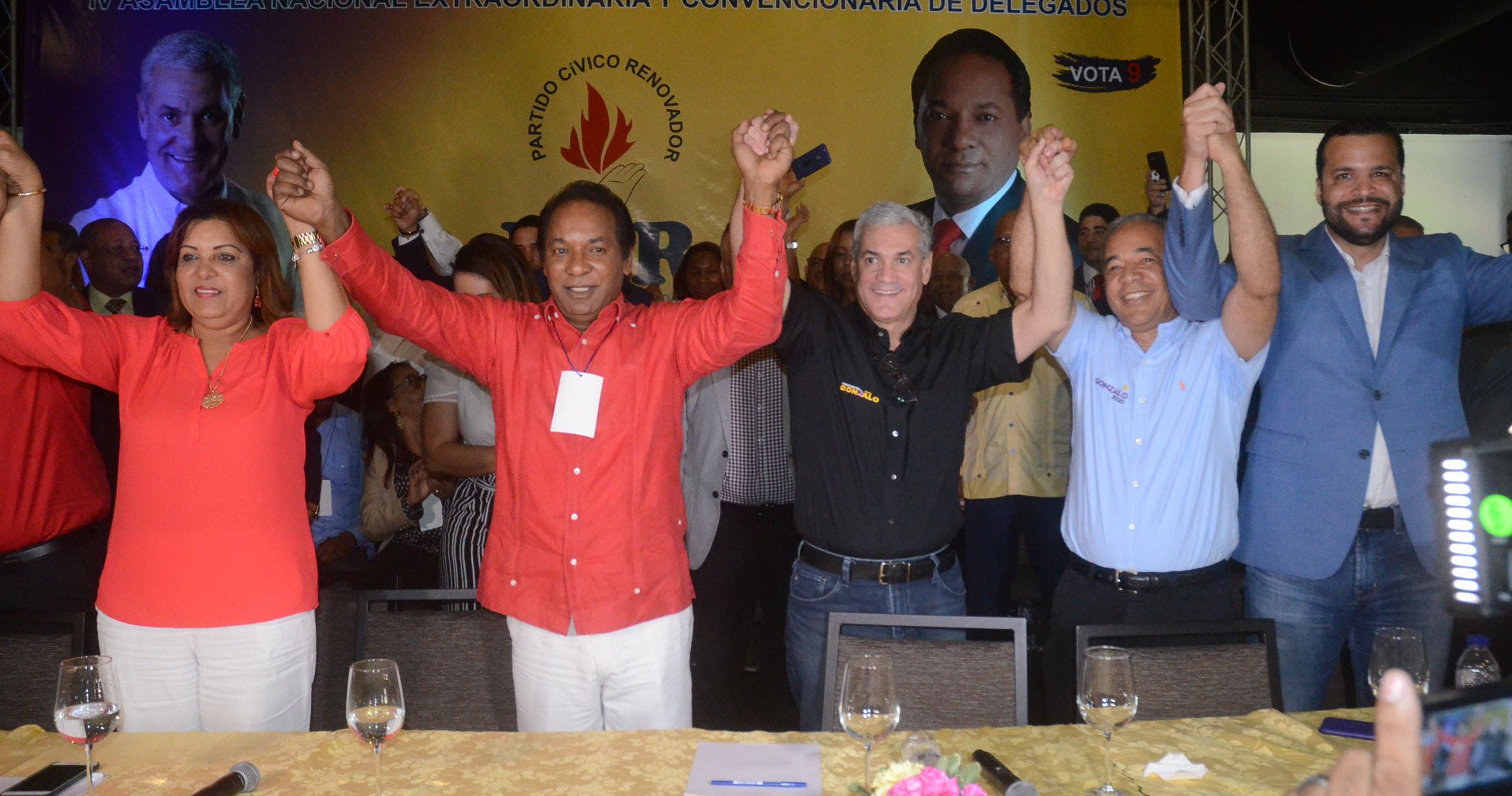 Cinco partidos proclaman a Gonzalo Castillo como su candidato presidencial