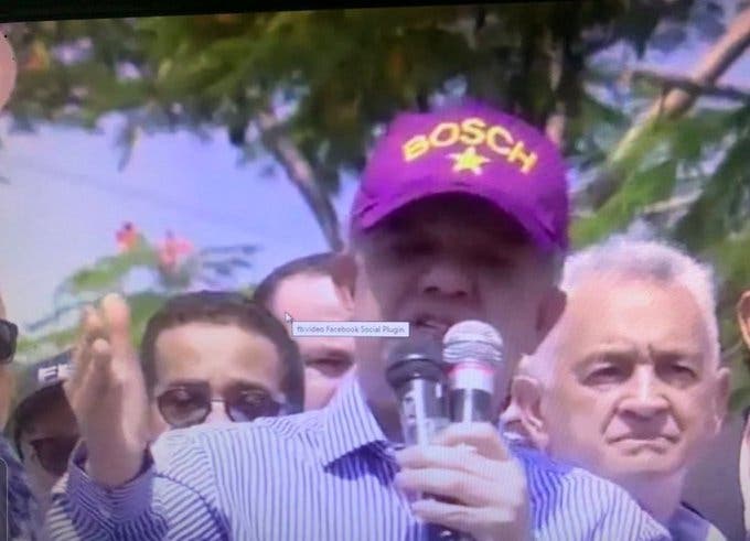 Leonel sustituyó el PLD por Bosch en su gorra.