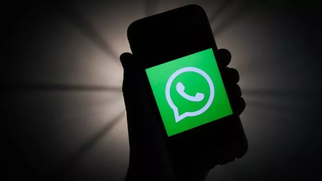 WhatsApp: cómo poner el modo oscuro cuando usas la aplicación en la web (aunque esa opción aún no 