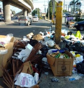 Cúmulos de basura afectan sectores de  Santo Domingo Norte