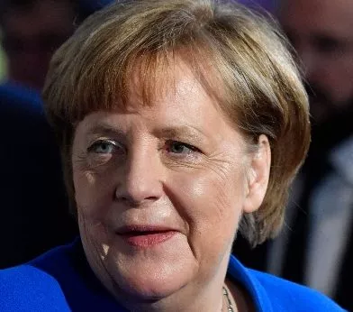 Merkel pide que se preserve a la OTAN