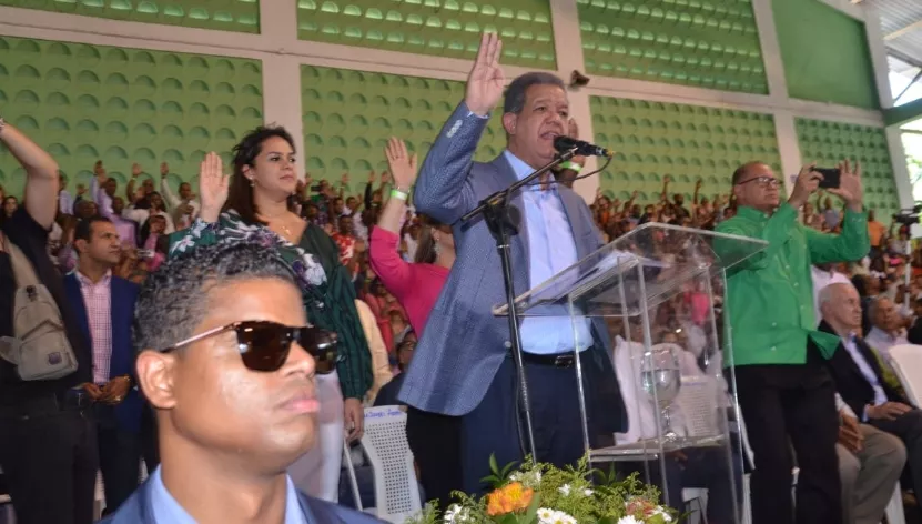 Leonel insiste rechazo al voto automatizado